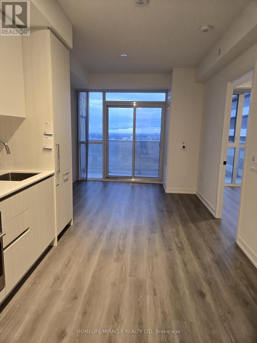 Photo 7 of 5205 225 Commerce Street, Vaughan ON