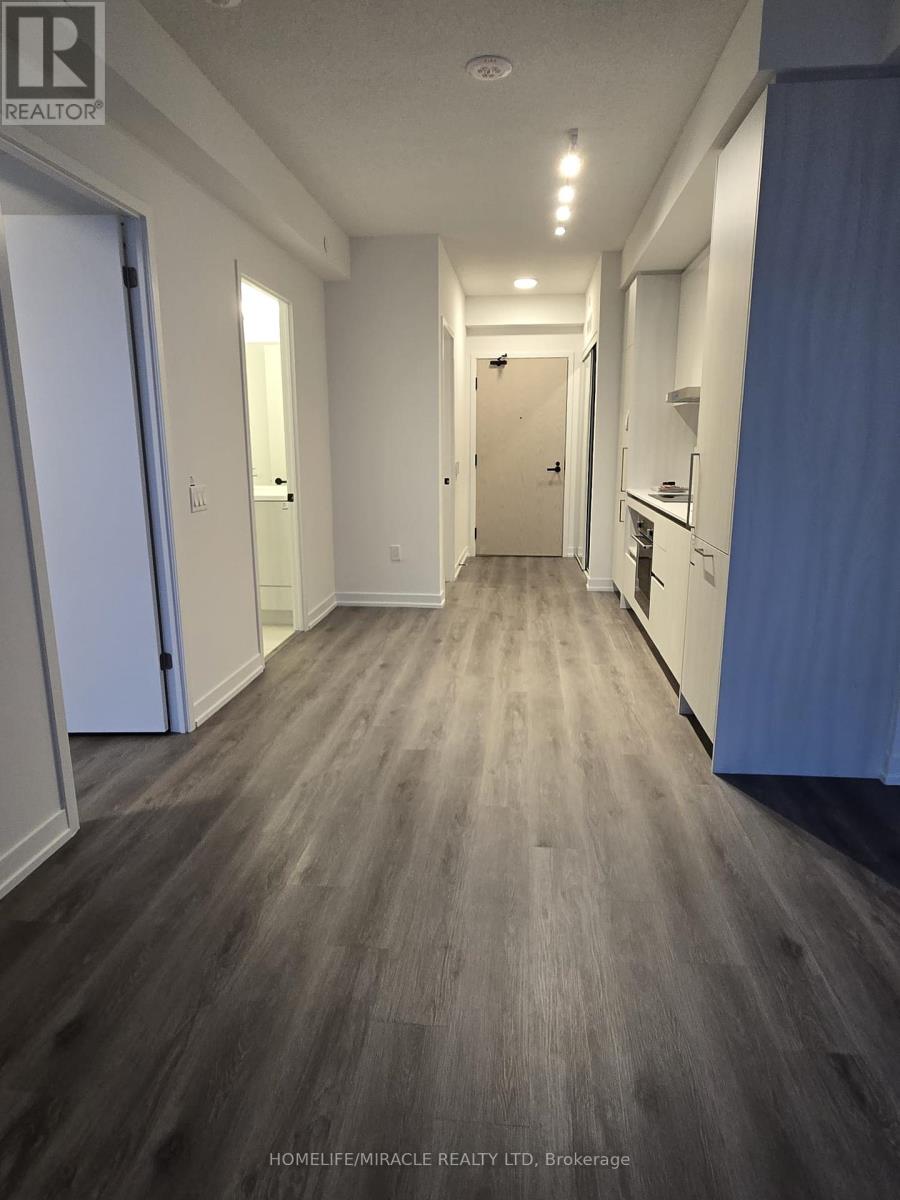 Photo 1 of 5205 225 Commerce Street, Vaughan ON