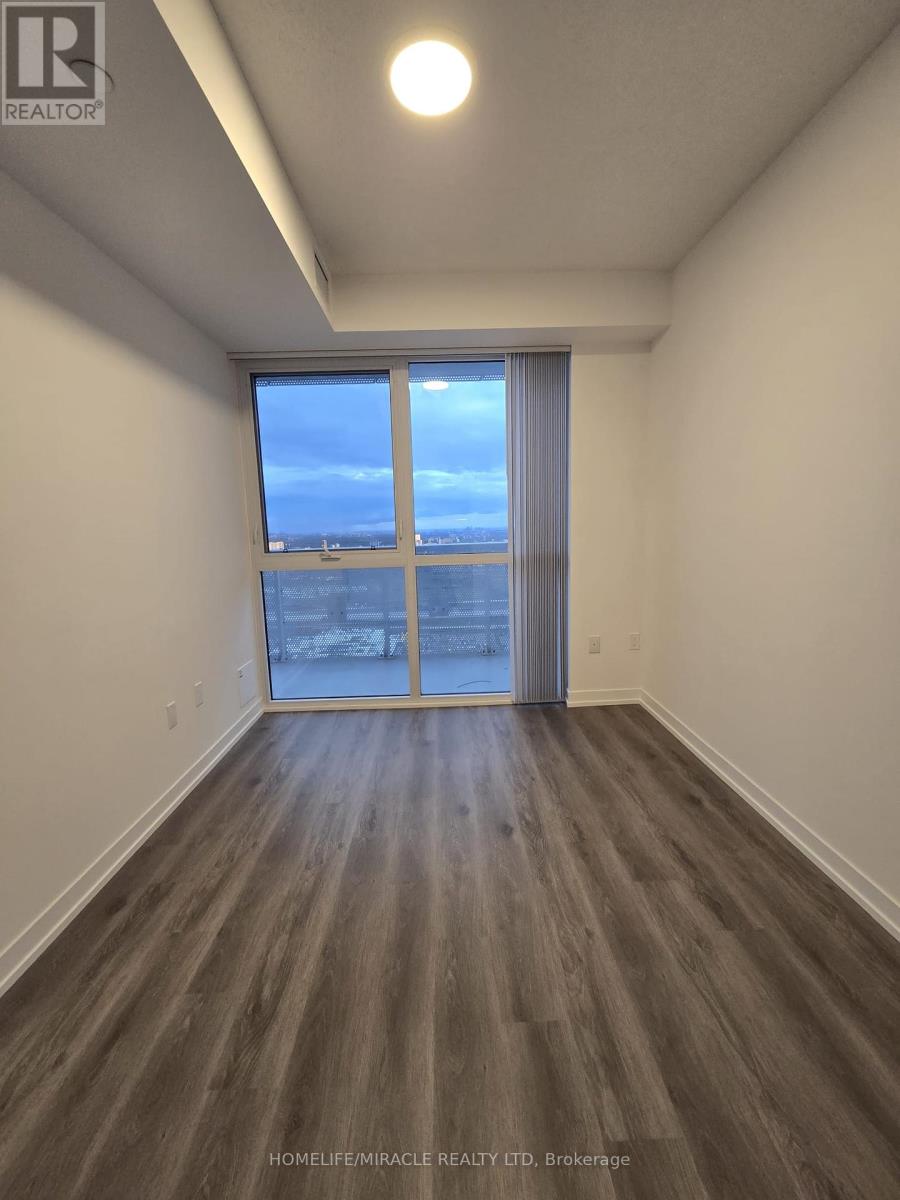 Photo 2 of 5205 225 Commerce Street, Vaughan ON