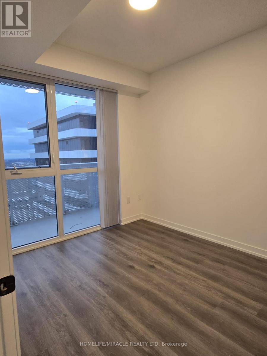 Photo 11 of 5205 225 Commerce Street, Vaughan ON