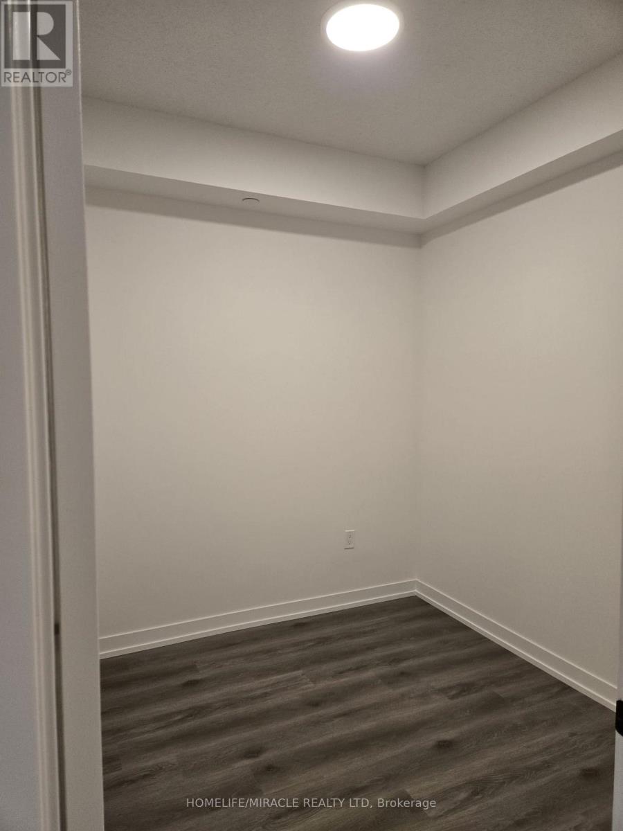 Photo 6 of 5205 225 Commerce Street, Vaughan ON