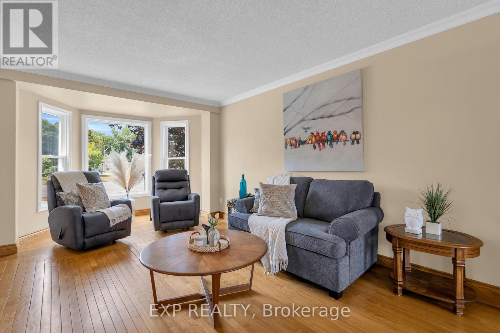 Photo 27 of 11 Justin Court, Georgina ON