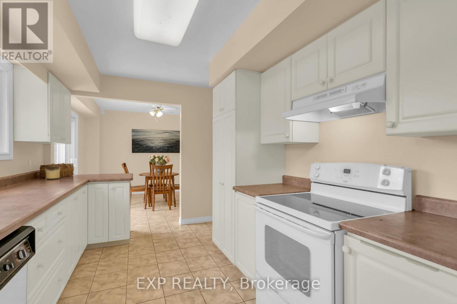 Photo 19 of 11 Justin Court, Georgina ON