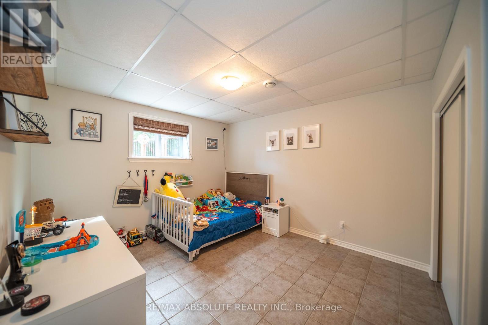 Photo 39 of 735 St Thomas Road, Russell ON