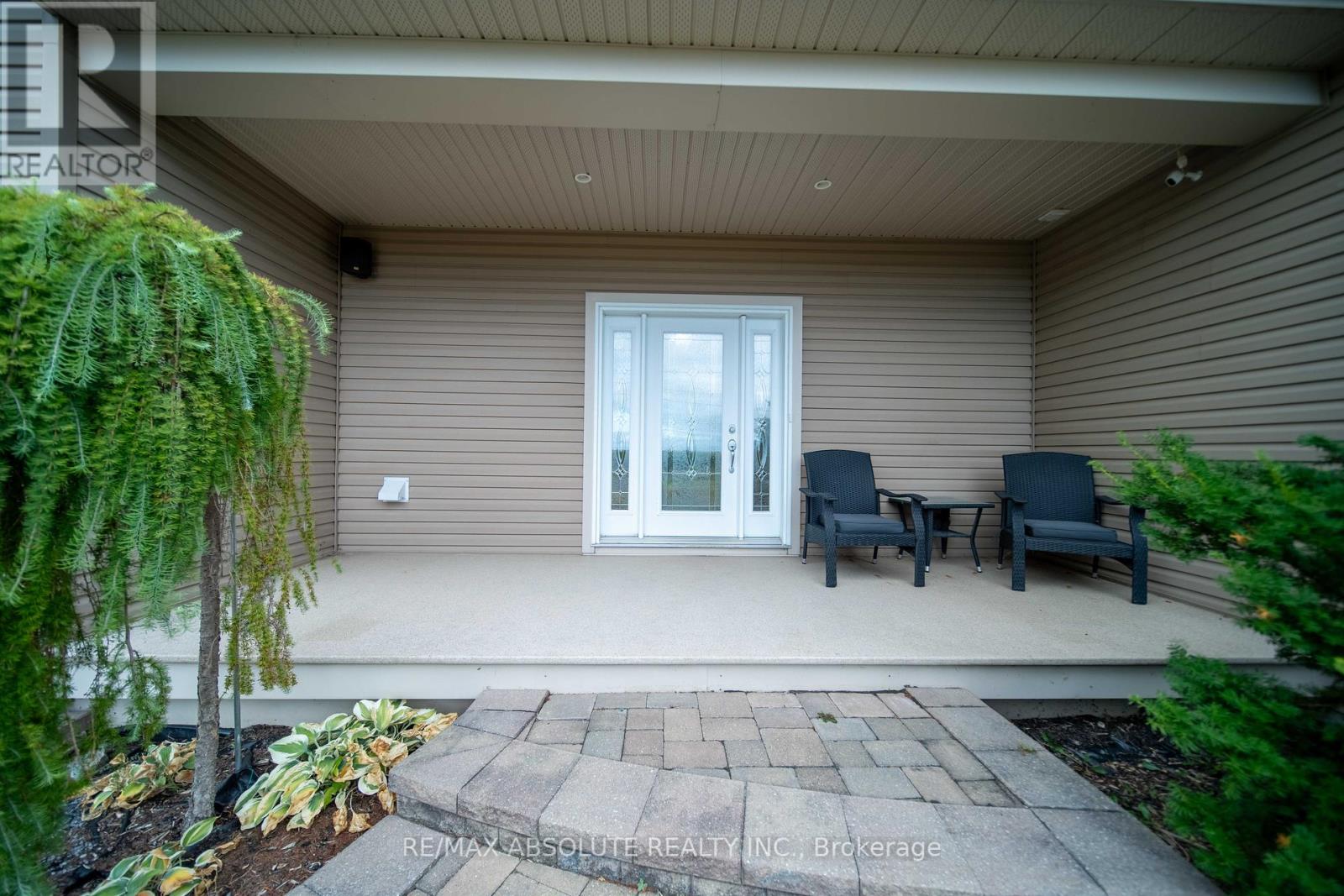 Photo 29 of 735 St Thomas Road, Russell ON