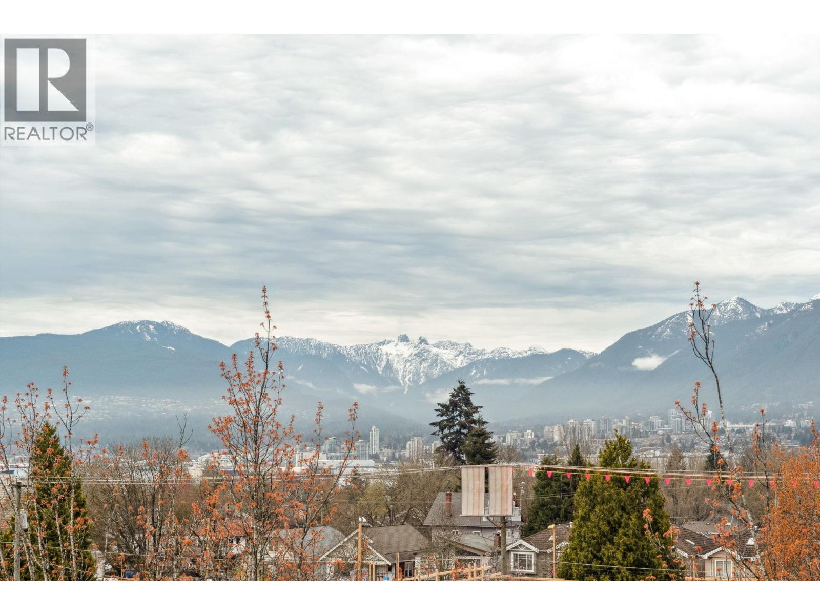 Photo 30 of 209 2556 E Hastings Street, Vancouver BC