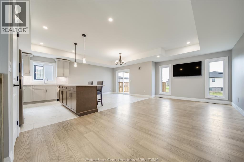 Photo 4 of 4403 Belmont, Comber ON