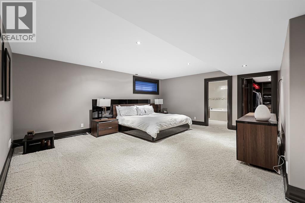 Single Family House for Sale in  Hillcrest Avenue SW Upper Mount Royal Calgary 