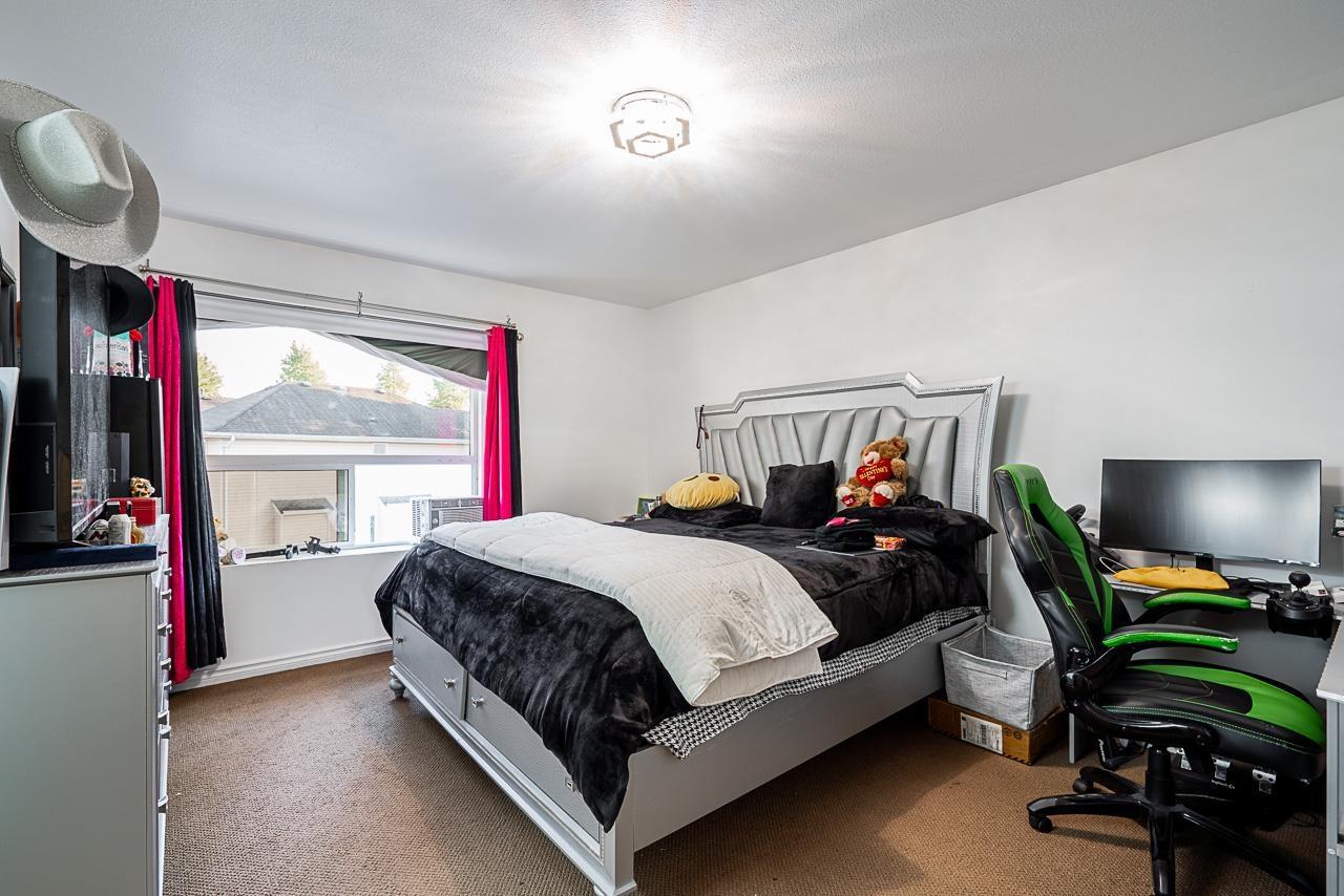 Photo 18 of 18456 65 Avenue, Surrey BC