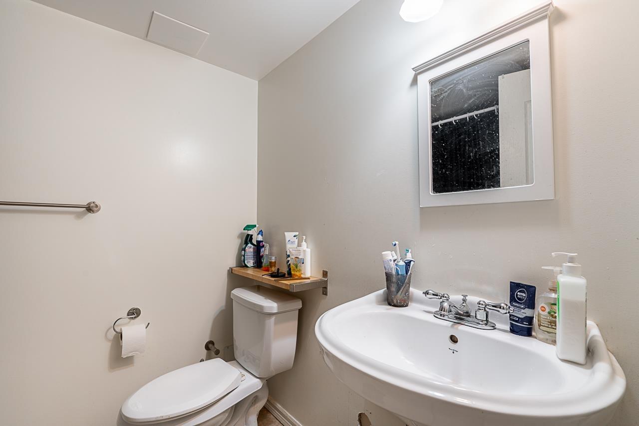 Photo 29 of 18456 65 Avenue, Surrey BC