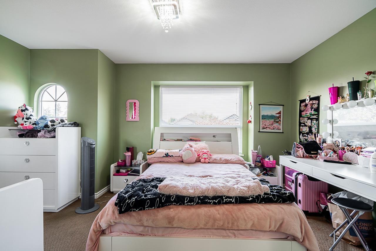 Photo 22 of 18456 65 Avenue, Surrey BC