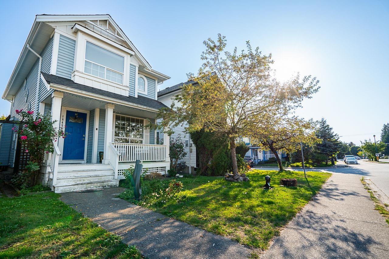 Photo 2 of 18456 65 Avenue, Surrey BC