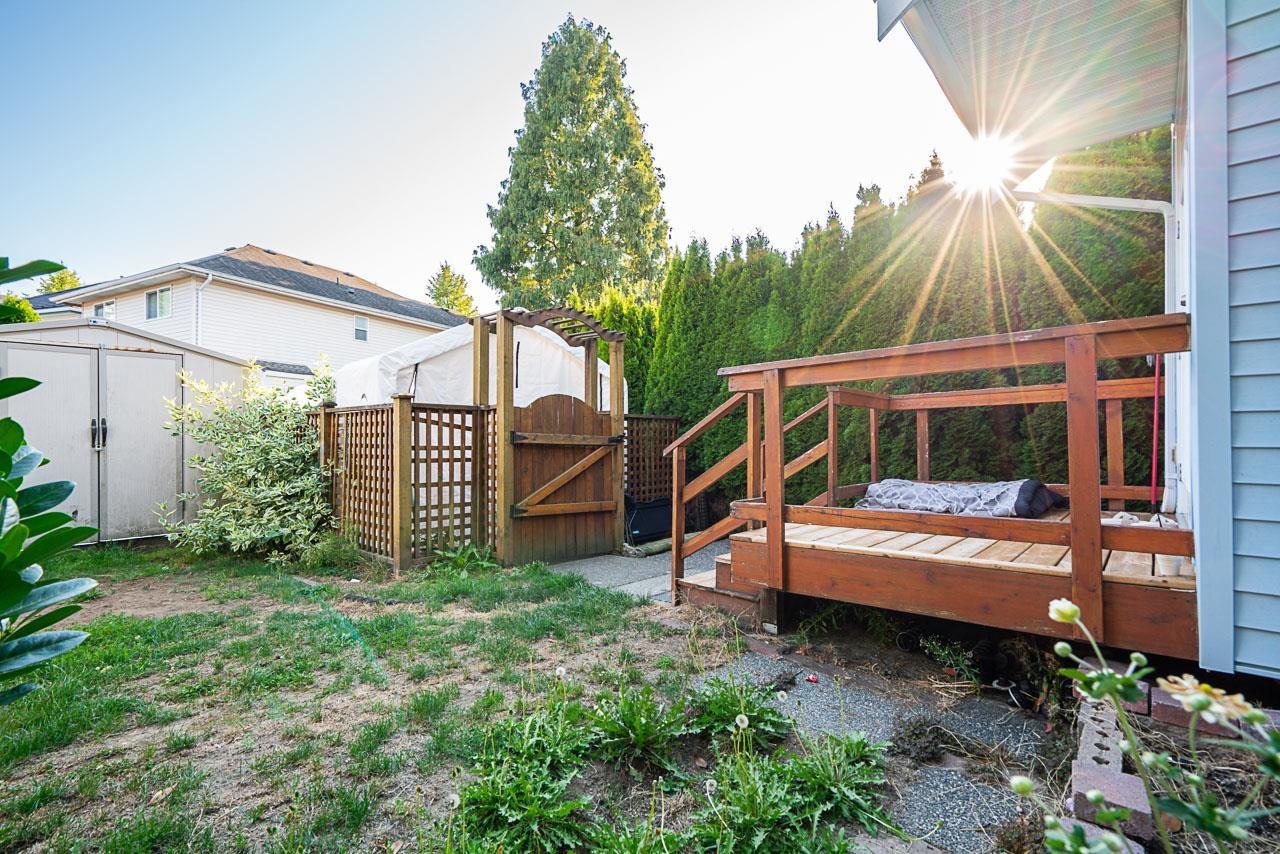 Photo 30 of 18456 65 Avenue, Surrey BC