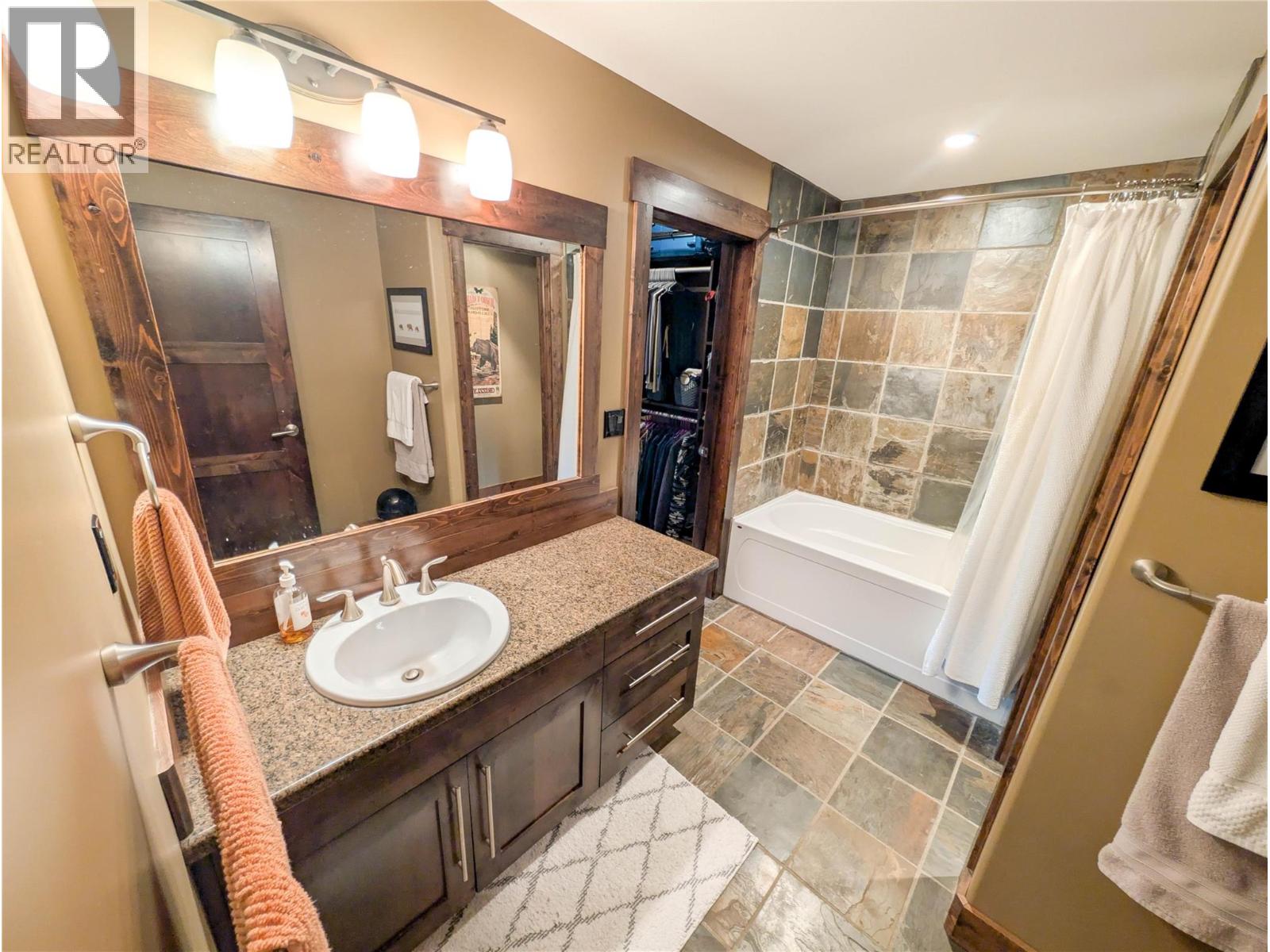 Photo 6 of 2550 Ledgerock Ridge, Invermere BC