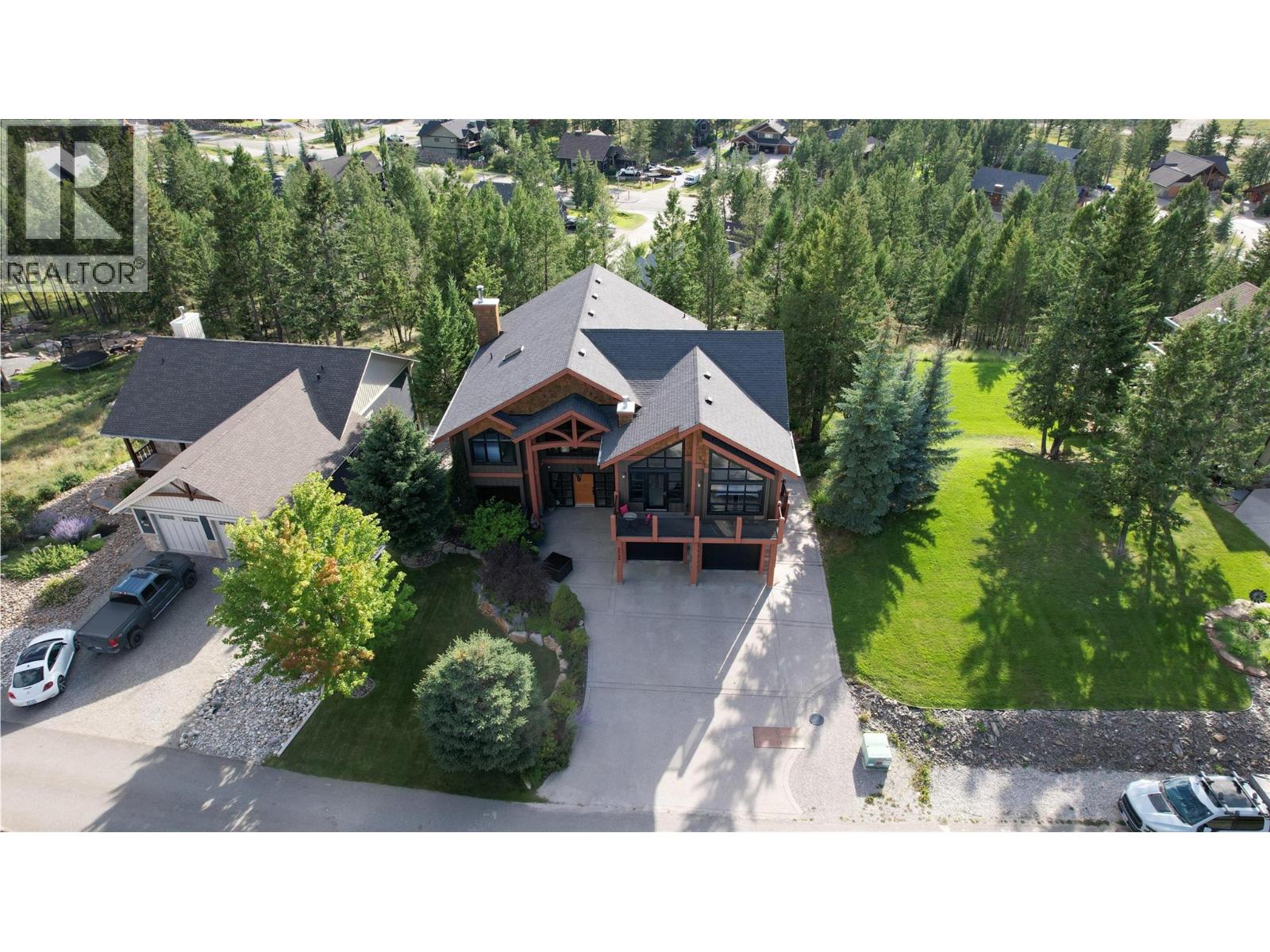 Photo 9 of 2550 Ledgerock Ridge, Invermere BC