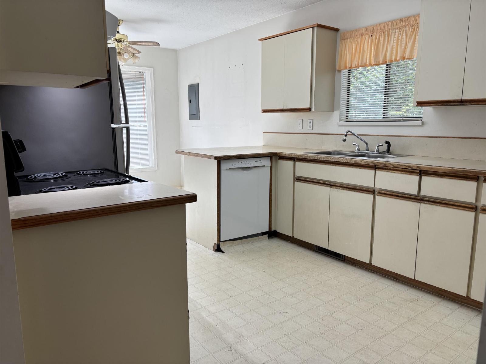Photo 5 of 3223 Chestnut Street, Abbotsford BC