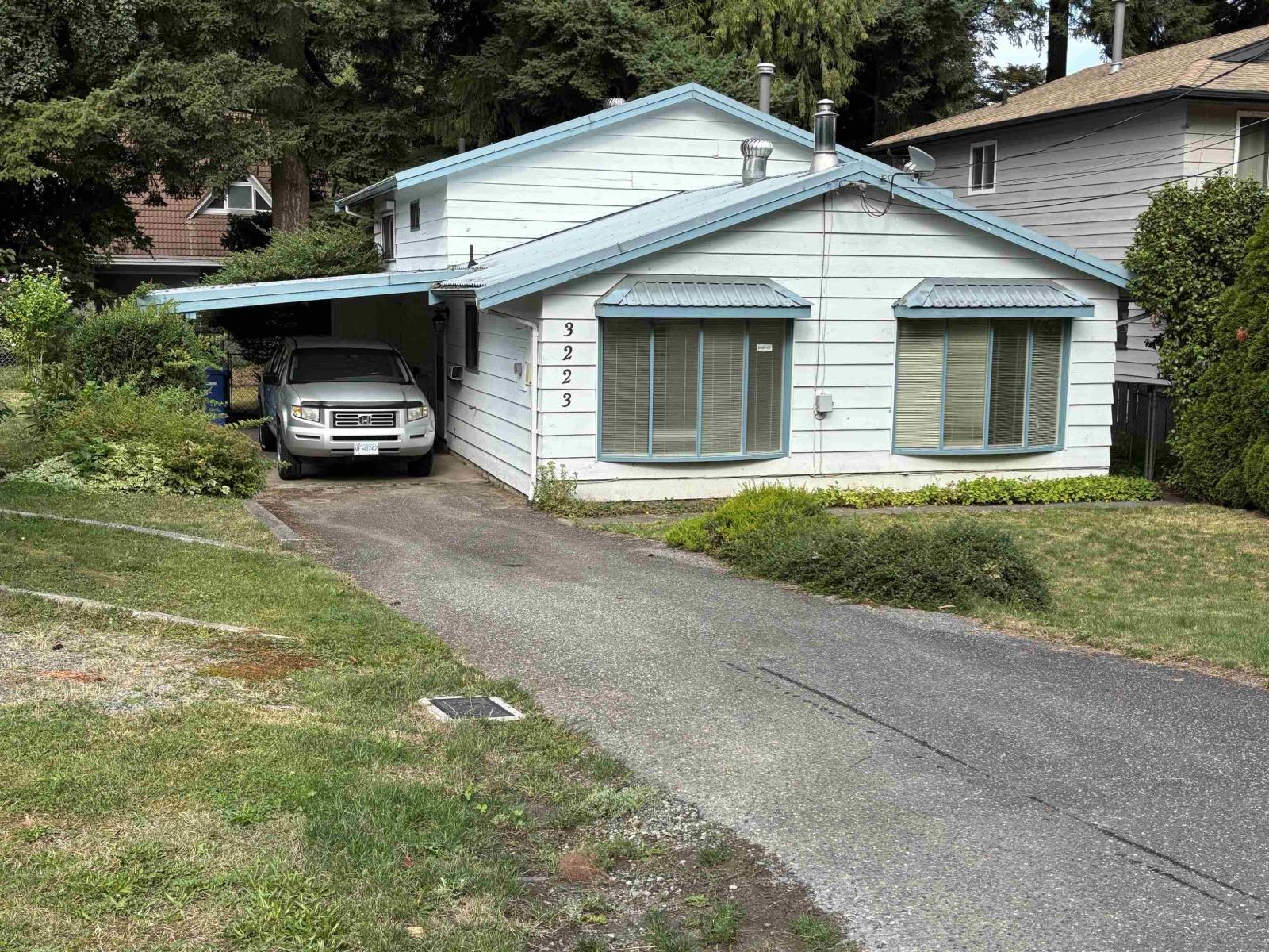 Photo 2 of 3223 Chestnut Street, Abbotsford BC