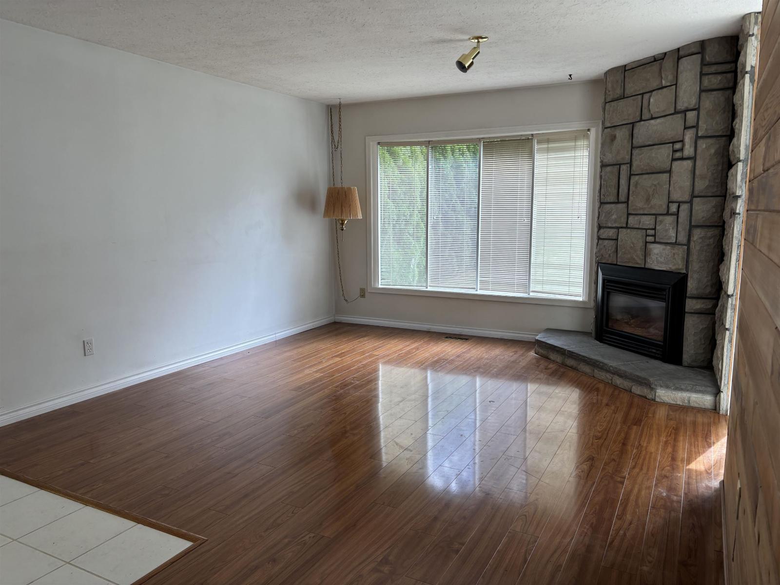 Photo 12 of 3223 Chestnut Street, Abbotsford BC