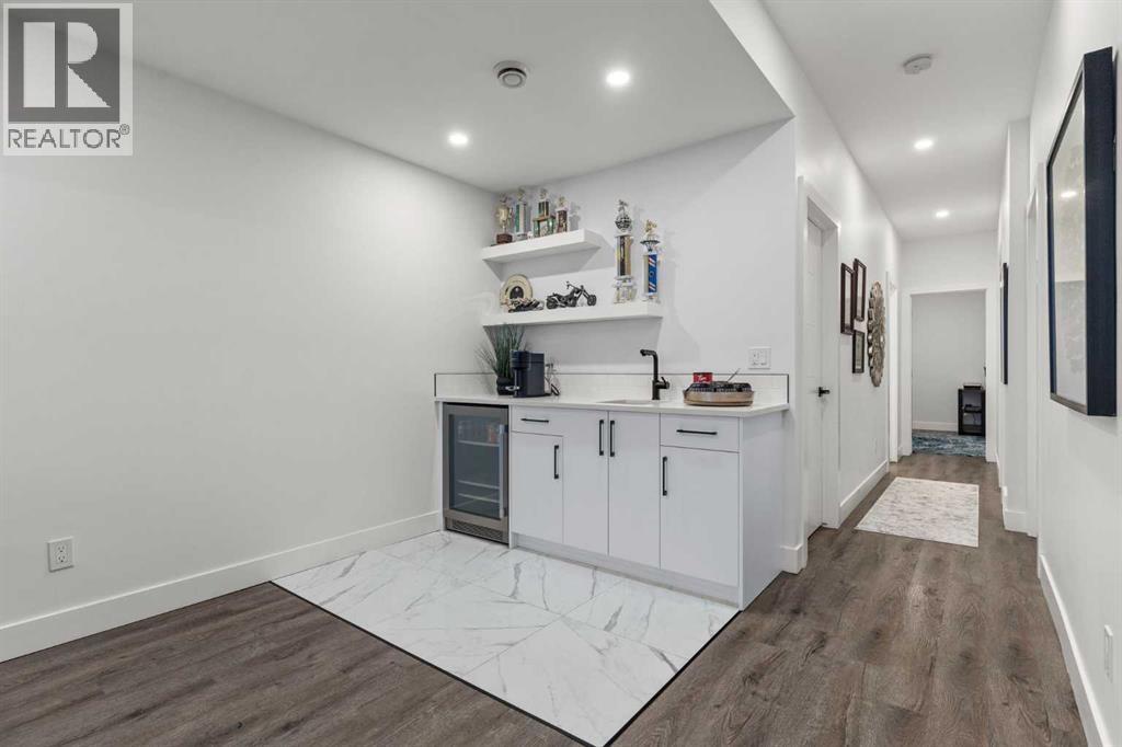 Single Family House for Sale in B  Street NW Bowness Calgary 