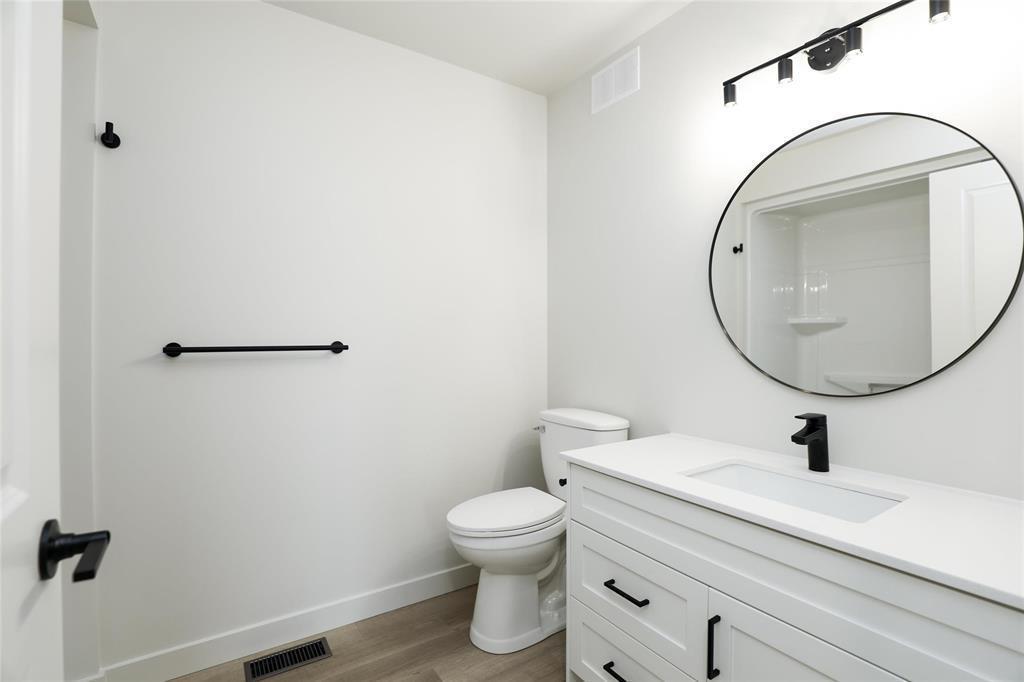 Photo 7 of 203 Wyndham Estate Drive, Steinbach MB