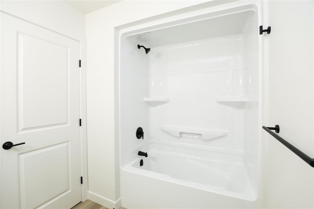 Photo 10 of 203 Wyndham Estate Drive, Steinbach MB