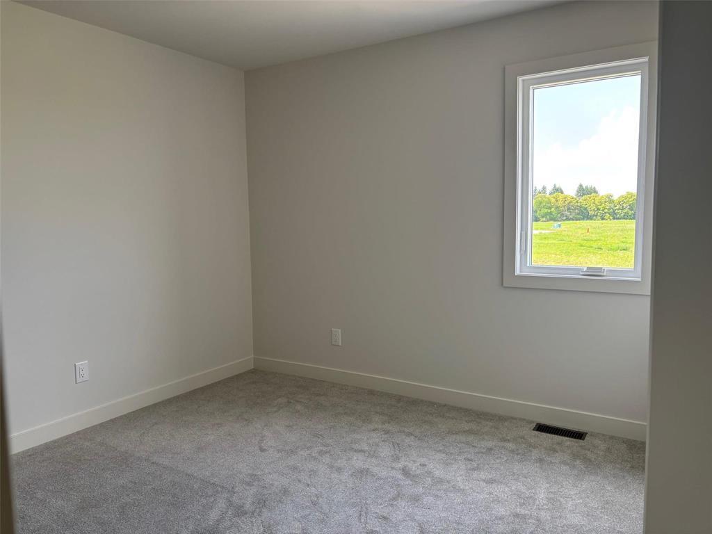 Photo 23 of 203 Wyndham Estate Drive, Steinbach MB