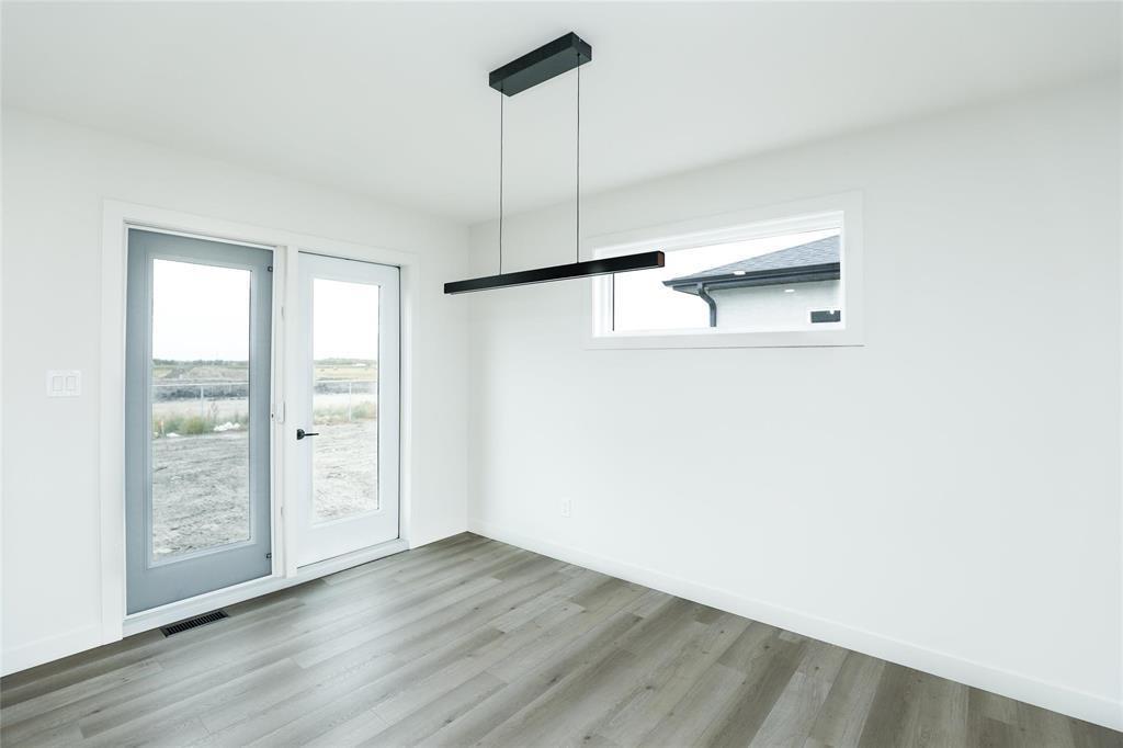 Photo 5 of 203 Wyndham Estate Drive, Steinbach MB