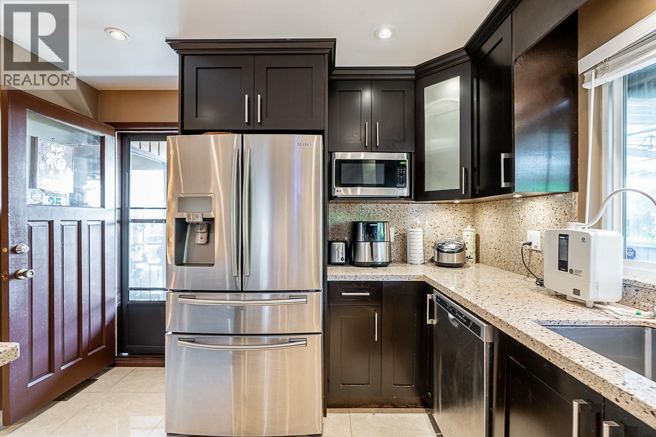 Photo 3 of 2283 Cliff Avenue, Burnaby BC