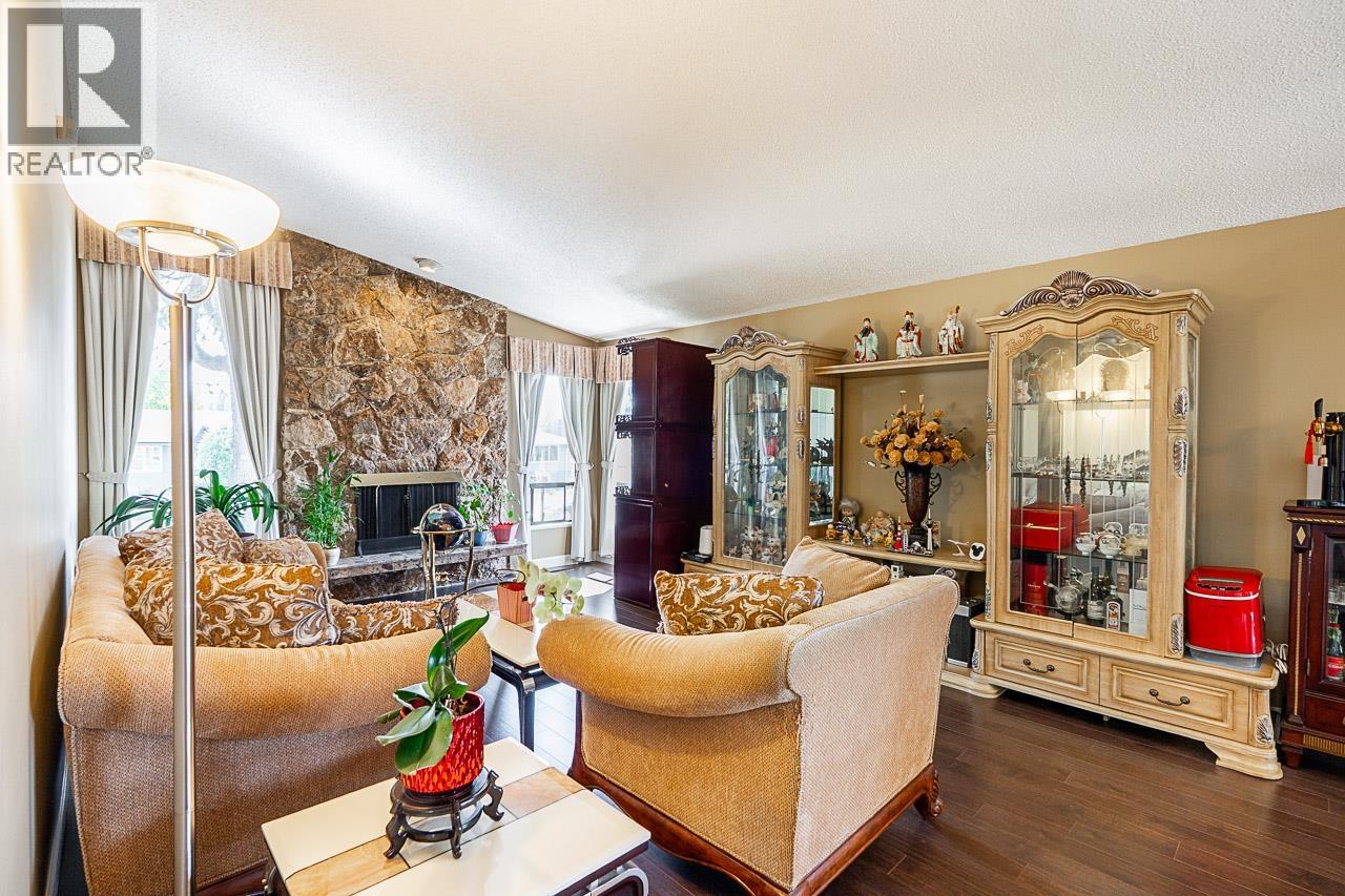 Photo 39 of 2283 Cliff Avenue, Burnaby BC