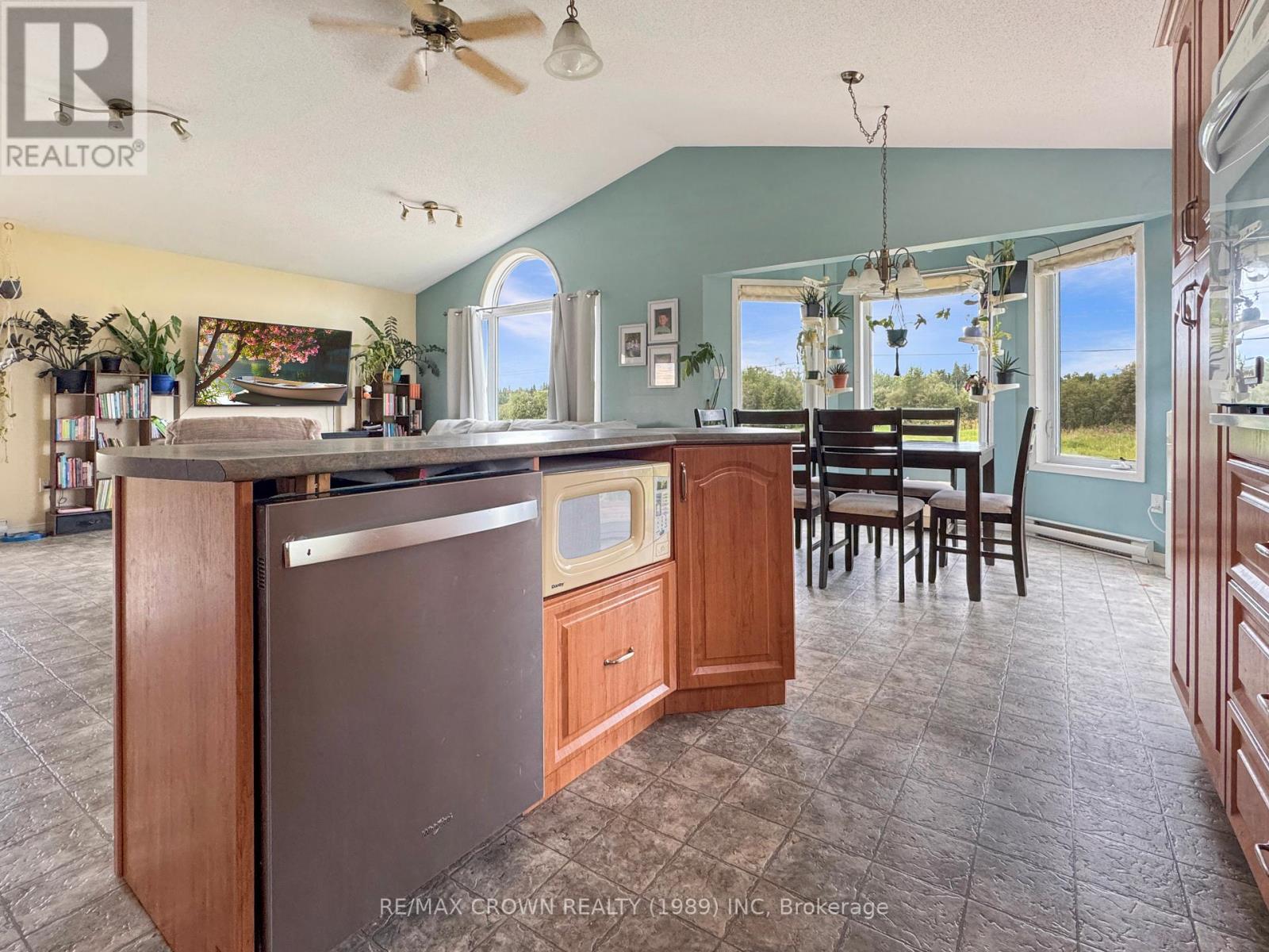 Photo 18 of 171 583 Highway S, Hearst ON