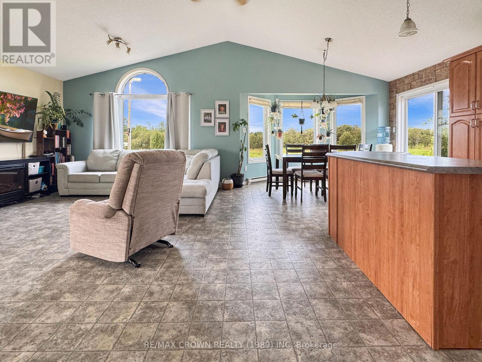 Photo 20 of 171 583 Highway S, Hearst ON
