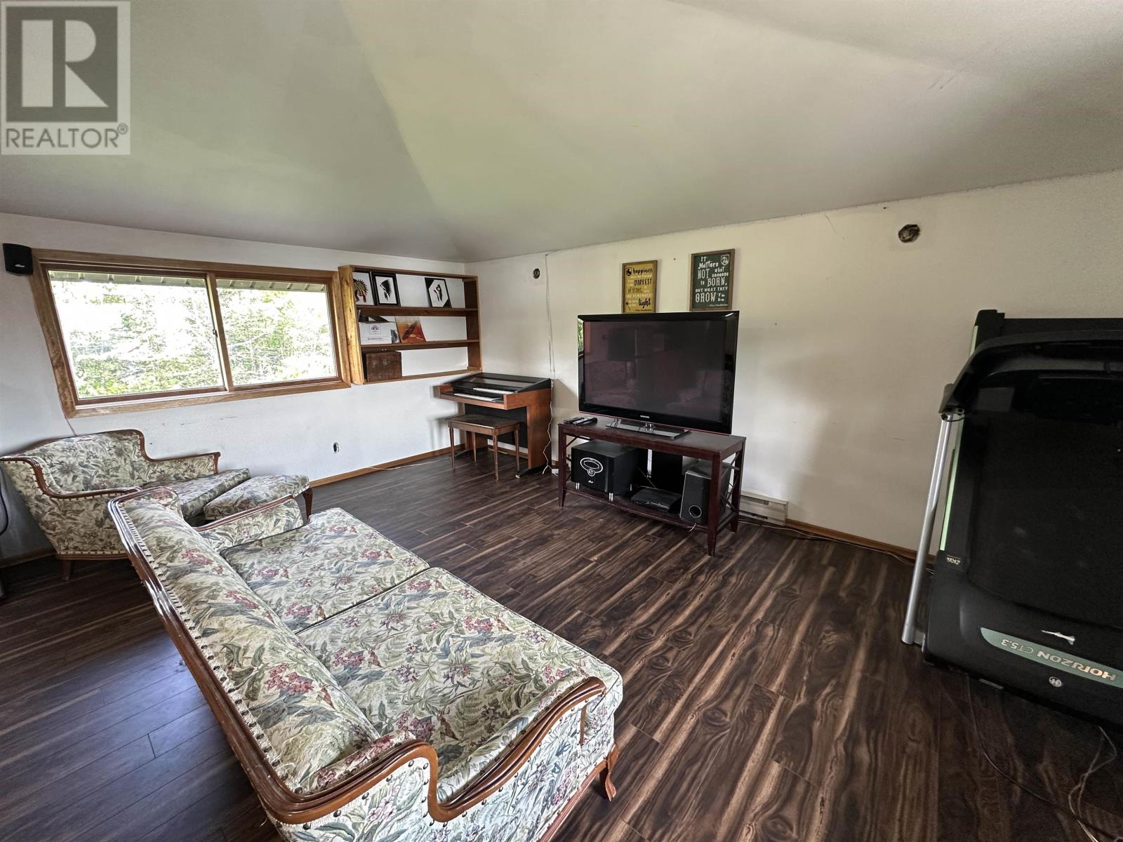 Photo 35 of 833 Whisper Bay Lane, Rossport ON