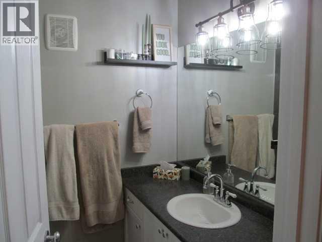 Photo 23 of 9204 102nd Avenue, Sexsmith AB