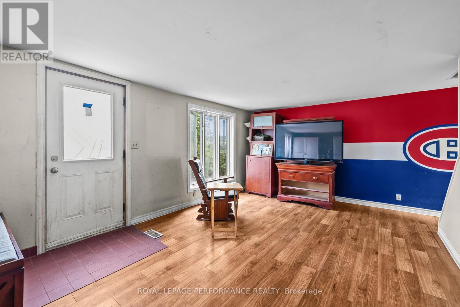 Photo 33 of 721 St Thomas Road, Russell ON