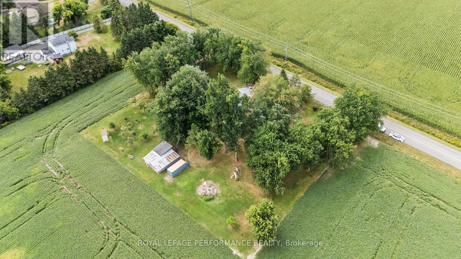 Photo 25 of 721 St Thomas Road, Russell ON