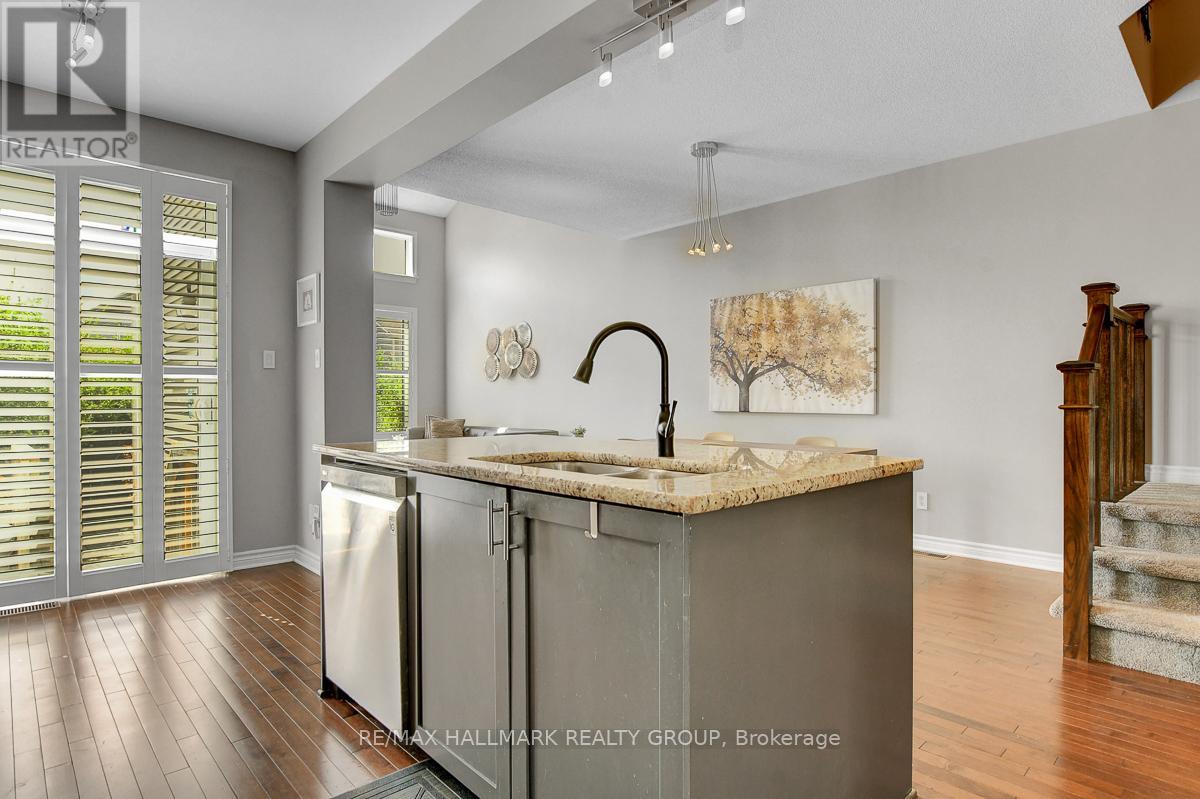 Photo 30 of 755 Bowercrest Crescent, Ottawa ON