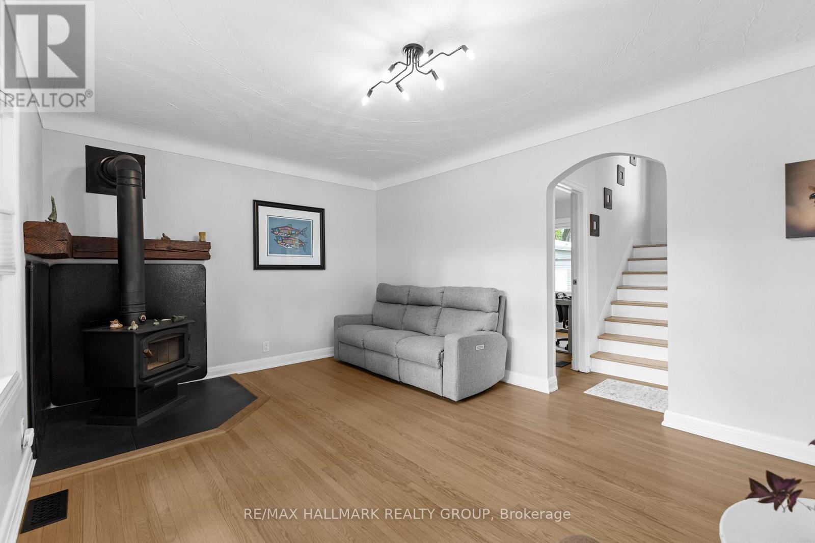 Photo 13 of 1622 Drake Avenue, Ottawa ON