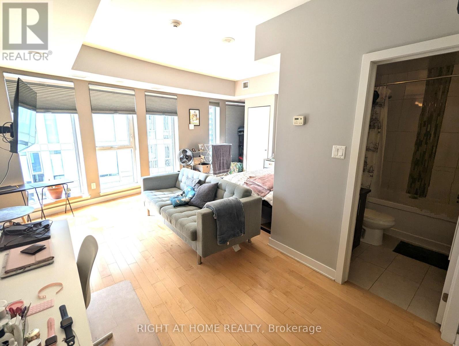 Photo 21 of 2404 40 Nepean Street, Ottawa ON