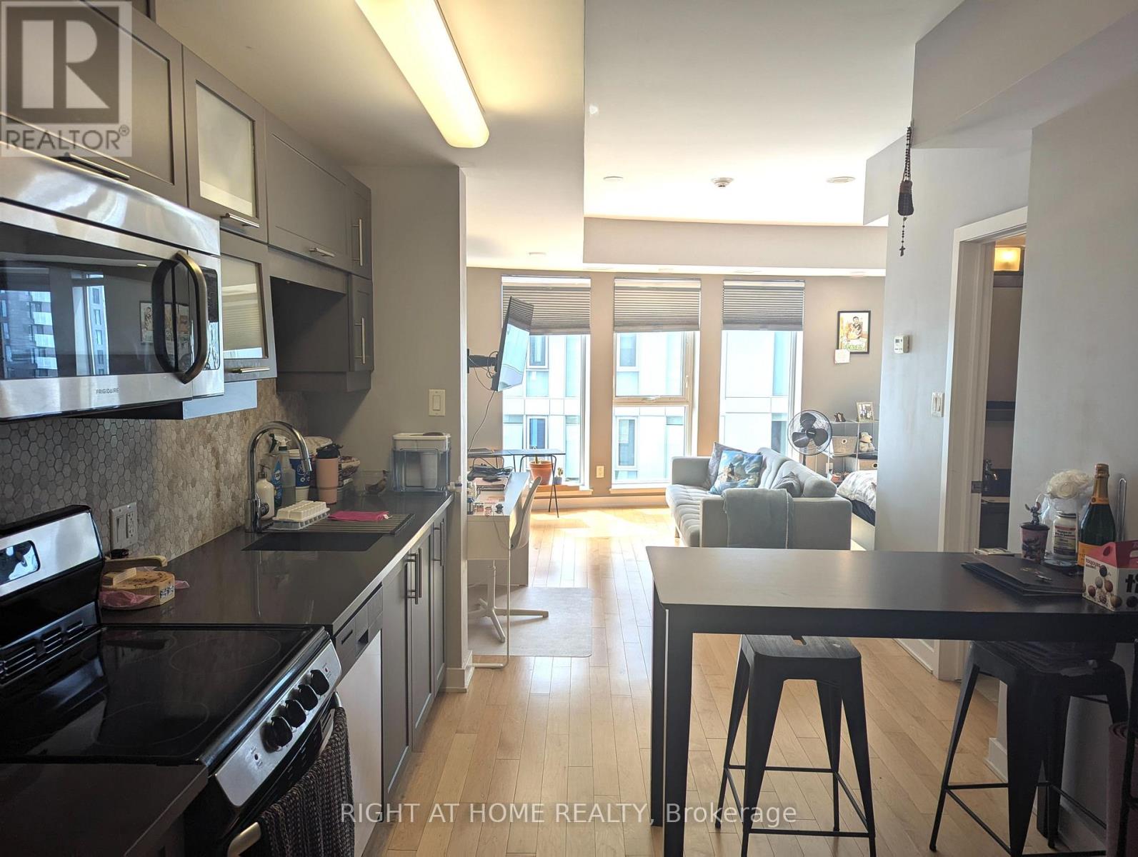 Photo 20 of 2404 40 Nepean Street, Ottawa ON