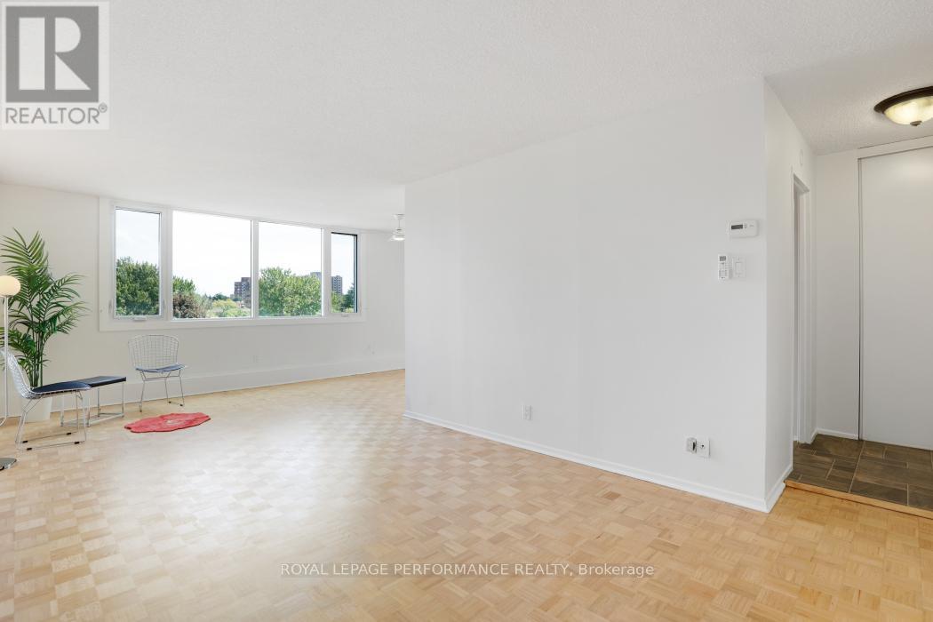 Photo 27 of 301 2625 Regina Street, Ottawa ON