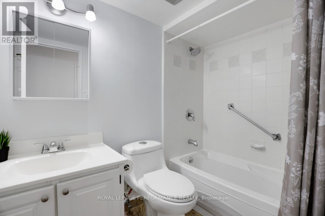 Photo 20 of 301 2625 Regina Street, Ottawa ON