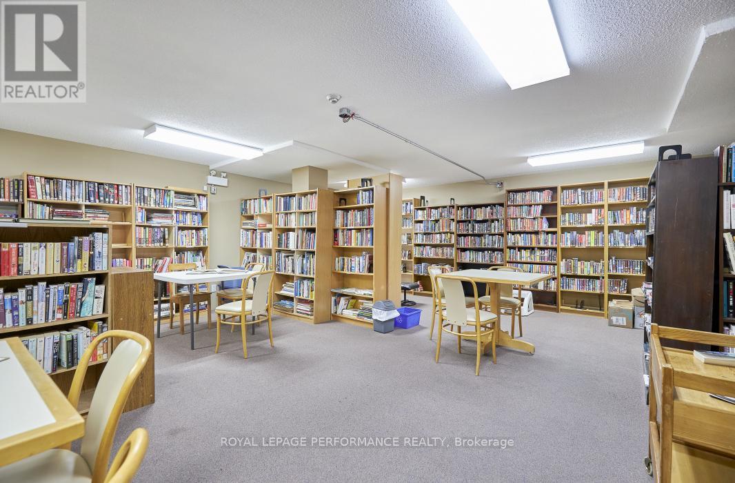 Photo 8 of 301 2625 Regina Street, Ottawa ON