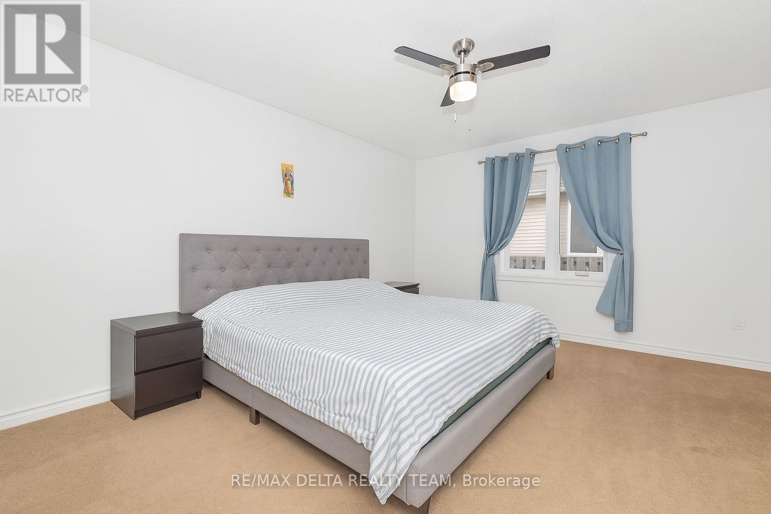 Photo 23 of 400 Centenaire Street, Russell ON