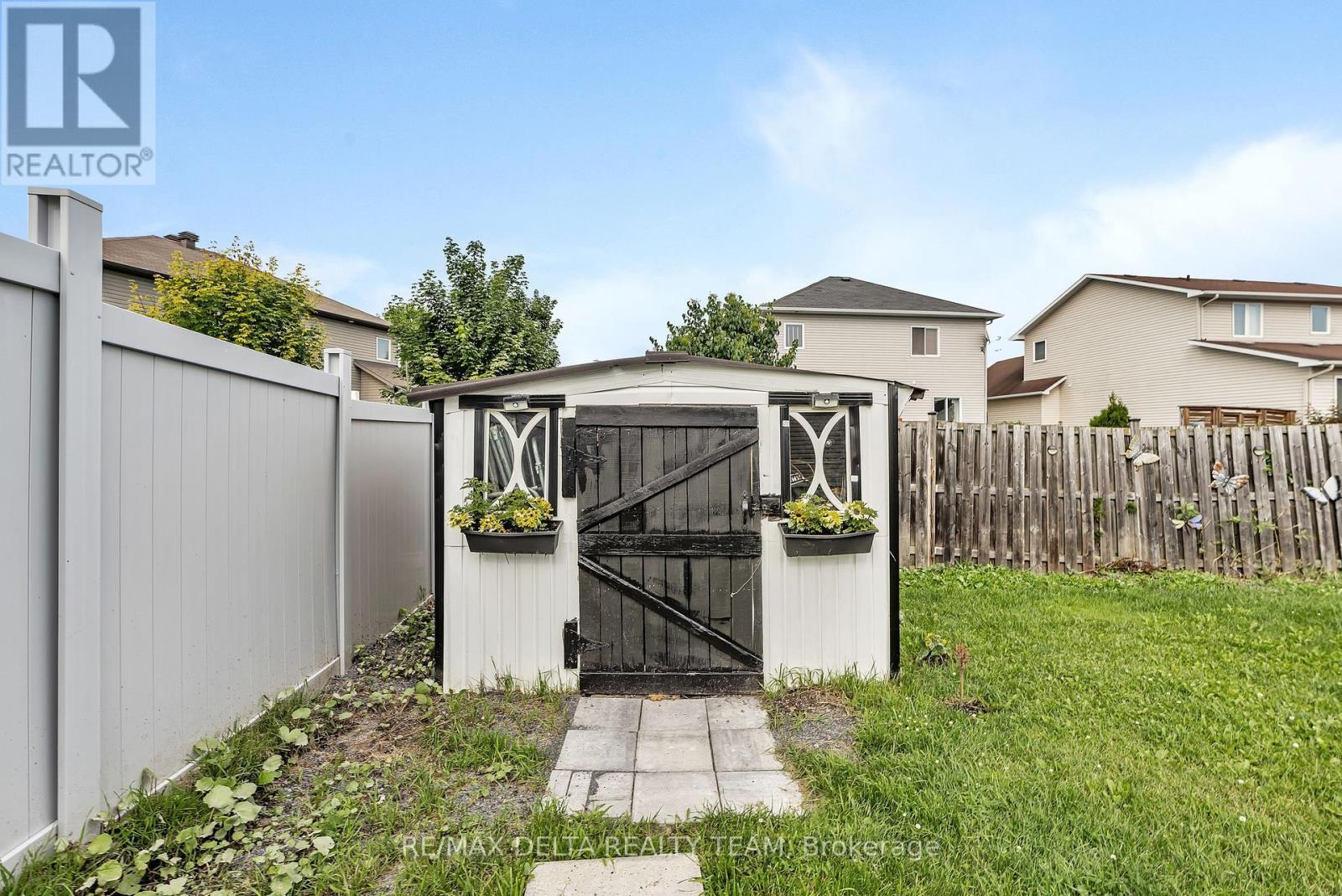 Photo 29 of 400 Centenaire Street, Russell ON
