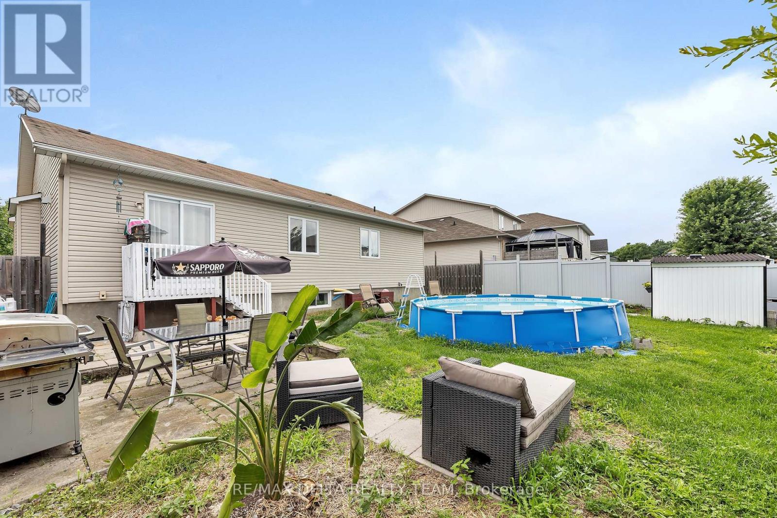 Photo 14 of 400 Centenaire Street, Russell ON