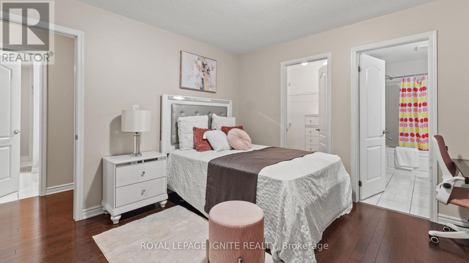 Photo 20 of 60 Westfield Drive, Whitby ON