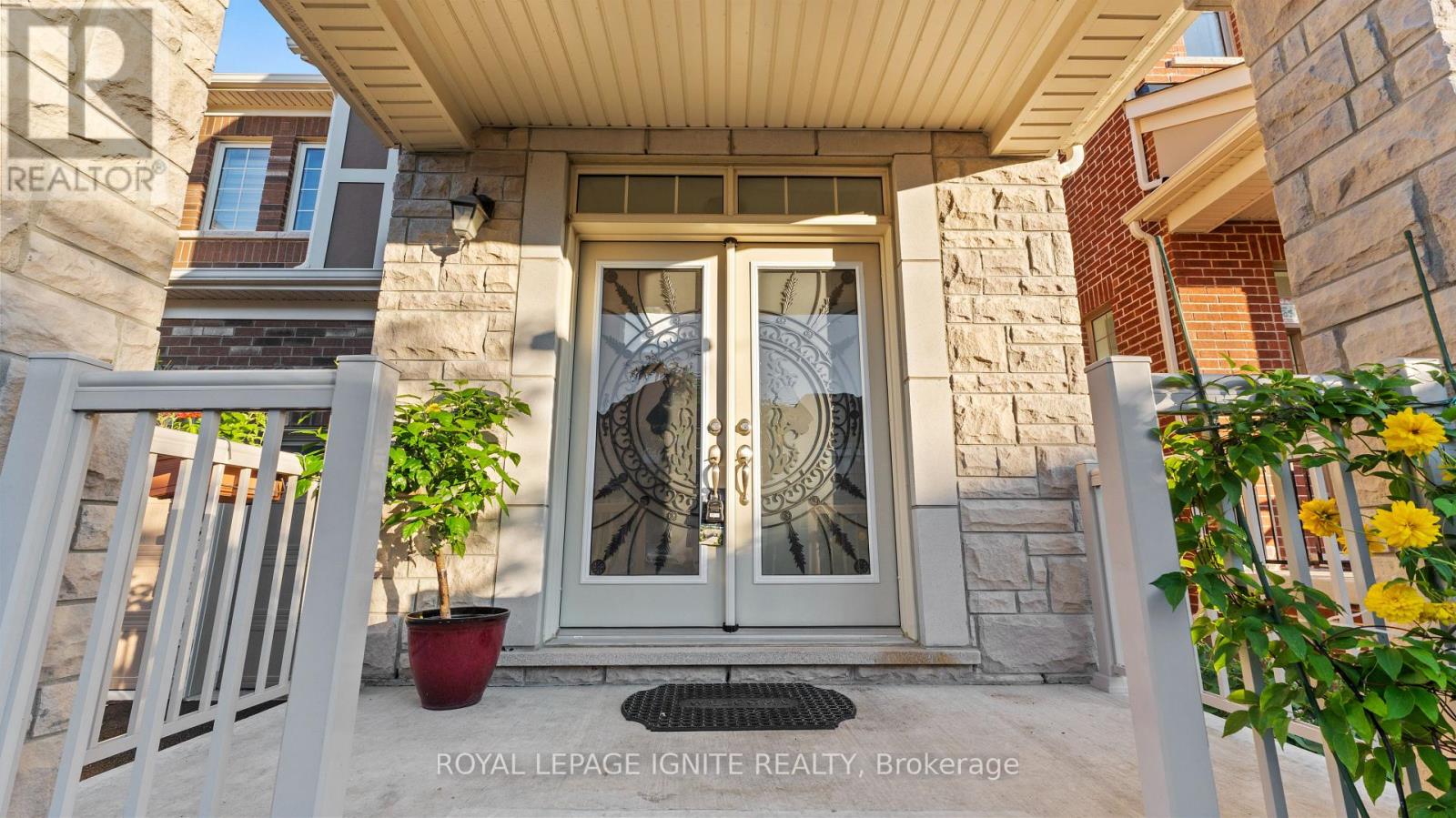 Photo 23 of 60 Westfield Drive, Whitby ON