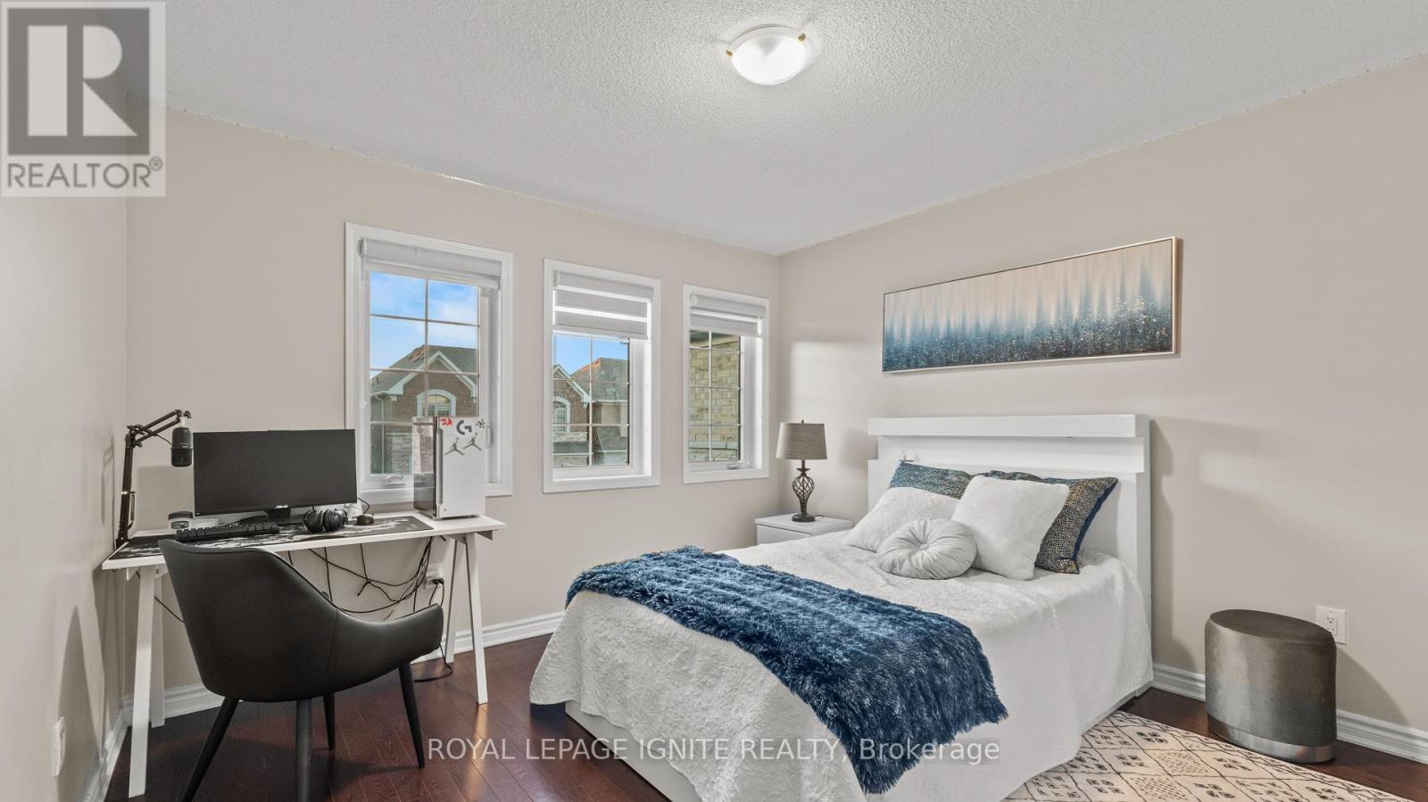 Photo 30 of 60 Westfield Drive, Whitby ON