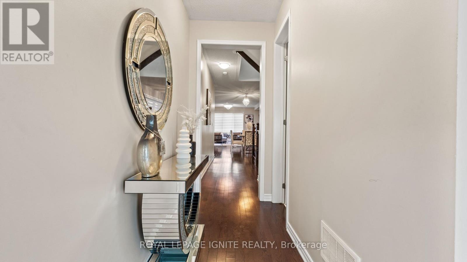 Photo 12 of 60 Westfield Drive, Whitby ON