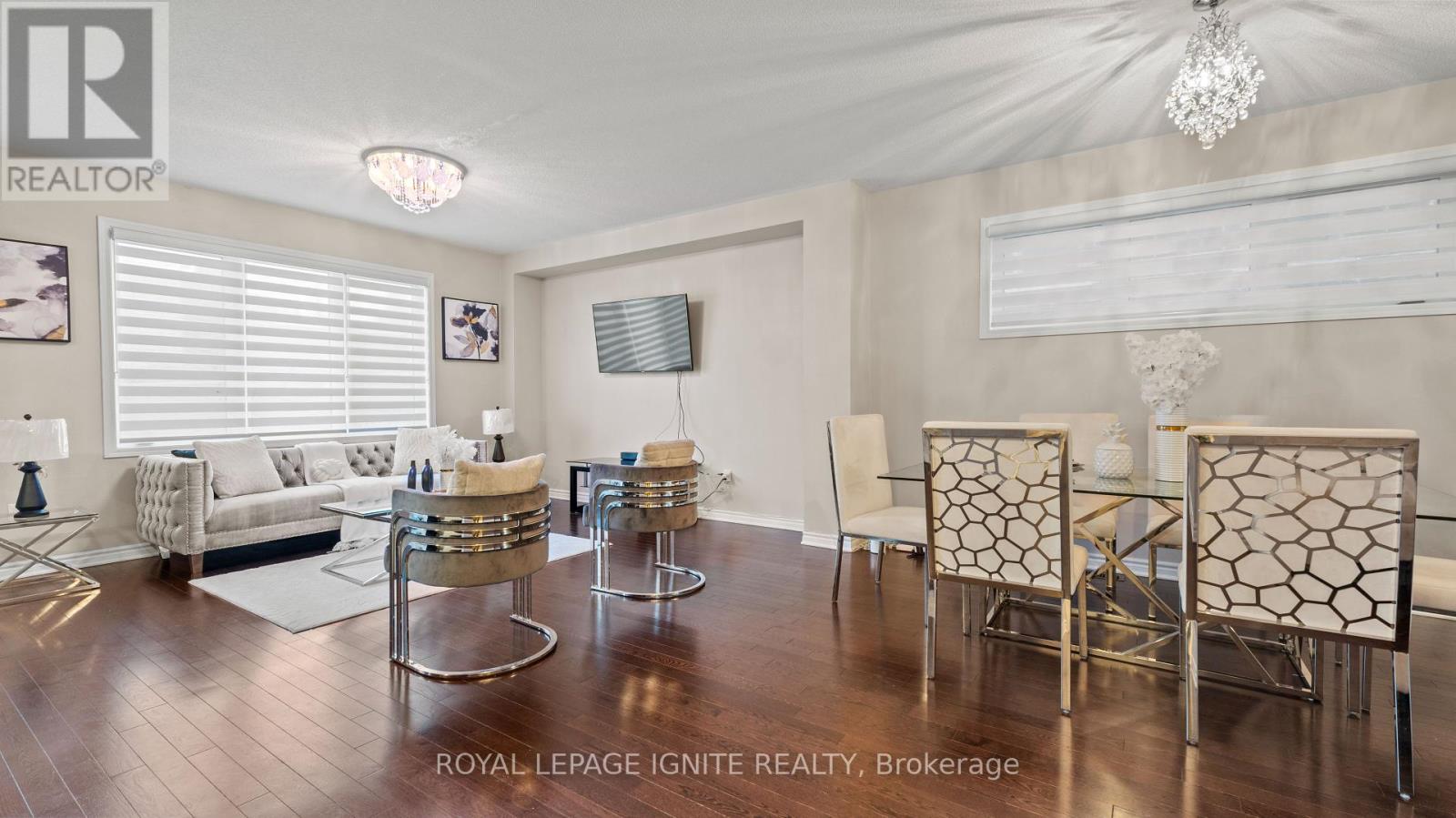 Photo 13 of 60 Westfield Drive, Whitby ON